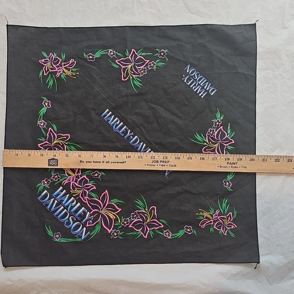 Harley-Davidson Gray Bandana with Multicolor Floral Theme Used